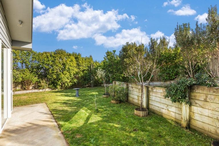 Photo of property in 62 Aotea Drive, Aotea, Porirua, 5024