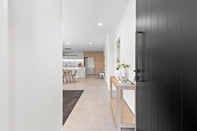 Photo of property in 71 Brightwater Terrace, Terrace End, Palmerston North, 4410