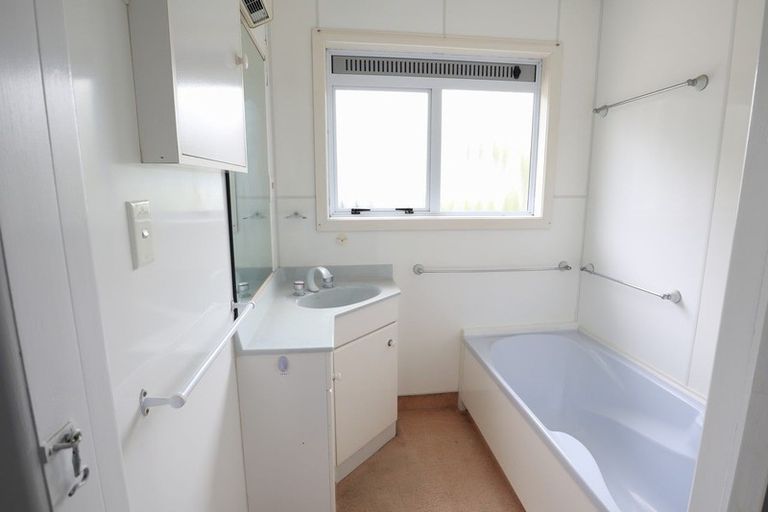 Photo of property in 5 Shakespeare Street, Stratford, 4332