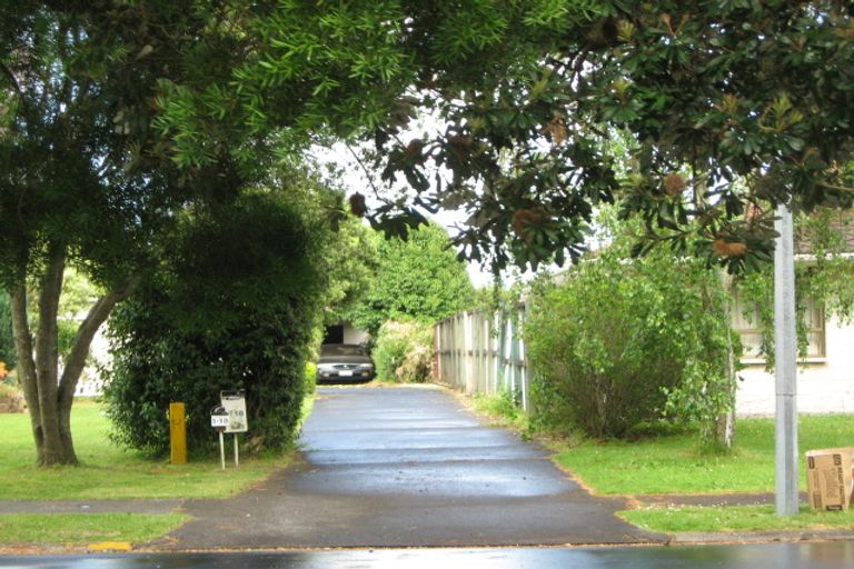 Photo of property in 2/18 Corolu Place, Conifer Grove, Takanini, 2112