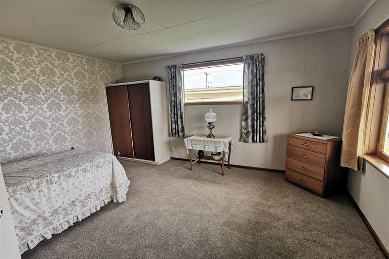 Photo of property in 16 Queen Street, Milton, 9220