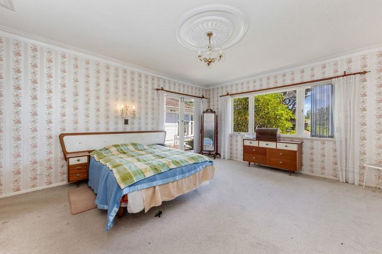 Photo of property in 49 Koromiko Street, New Lynn, Auckland, 0600