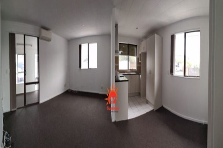 Photo of property in 148 Don Buck Road, Massey, Auckland, 0614