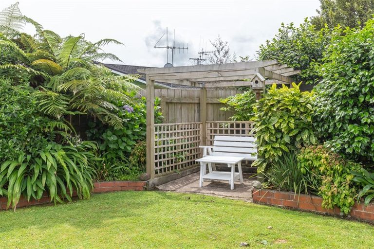 Photo of property in 3 Oriel Place, Levin, 5510