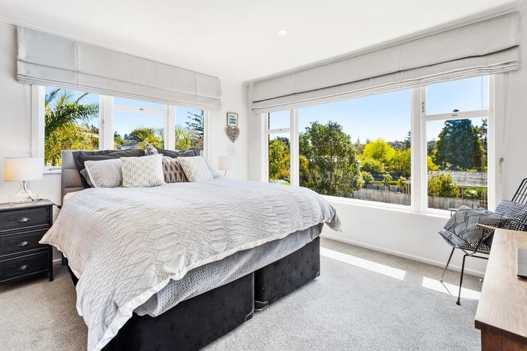 Photo of property in 33 Noall Street, Te Atatu Peninsula, Auckland, 0610