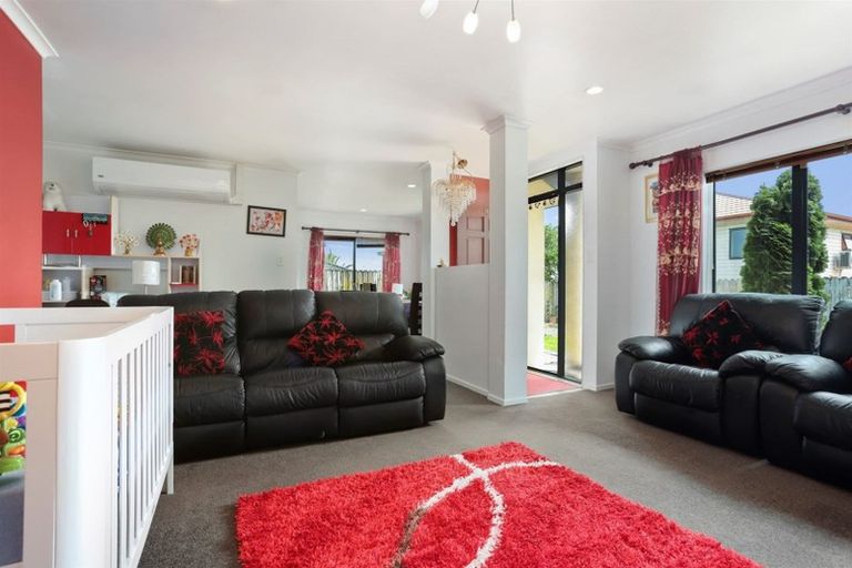Photo of property in 18 Peninsula Road, Mangere, Auckland, 2022