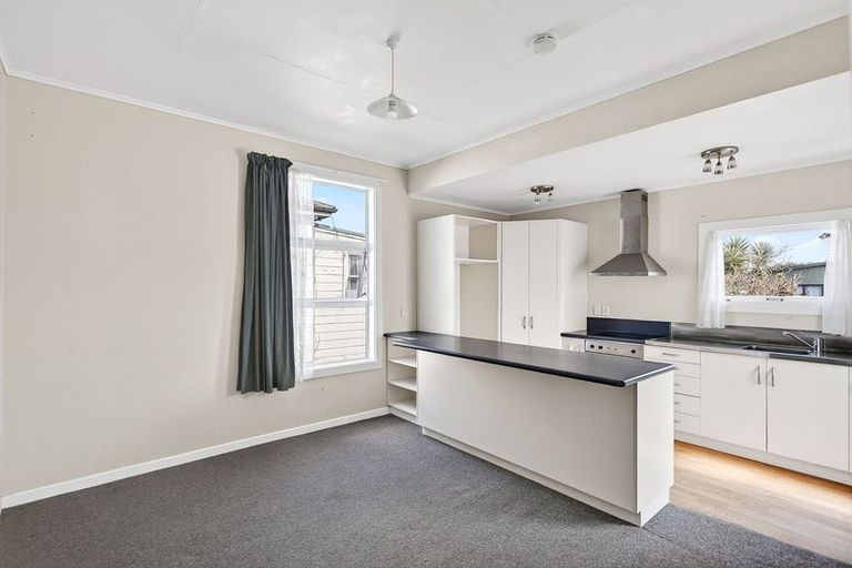 Photo of property in 214 Whitaker Street, Whataupoko, Gisborne, 4010