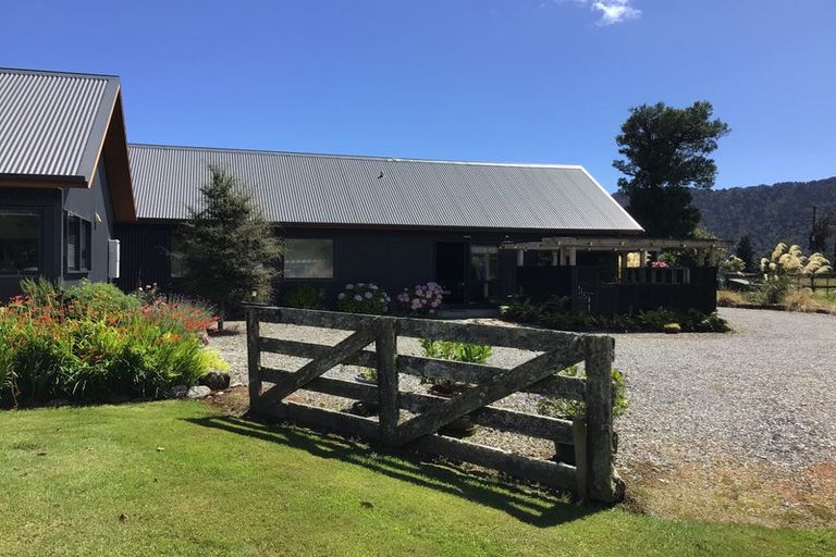 Photo of property in 2 Williams Drive, Fox Glacier, 7886