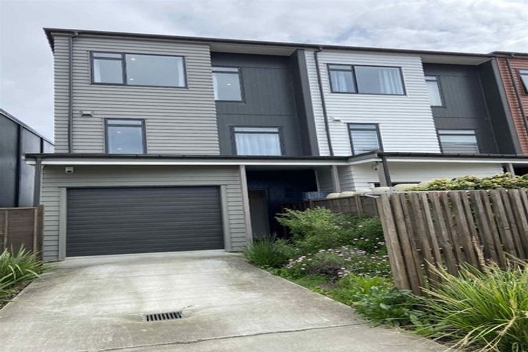 Photo of property in 83a Hobsonville Point Road, Hobsonville, Auckland, 0616