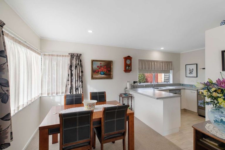 Photo of property in 75 Lakeside Drive, Orewa, 0931