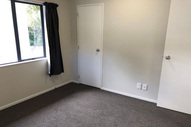 Photo of property in 42 Pisces Road, Glen Eden, Auckland, 0602