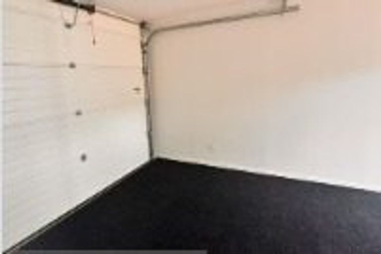 Photo of property in 24e Gladys Avenue, Glenfield, Auckland, 0629