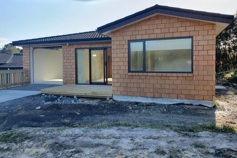 Photo of property in 26 Mudgeways Road, Massey, Auckland, 0614