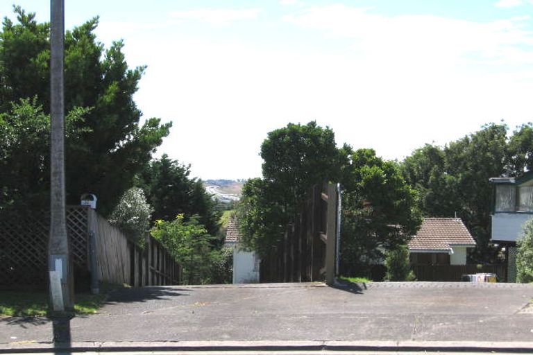 Photo of property in 22 Merida Place, Unsworth Heights, Auckland, 0632