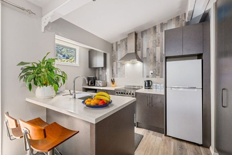 Photo of property in 2b Seaview Crescent, Picton, 7220