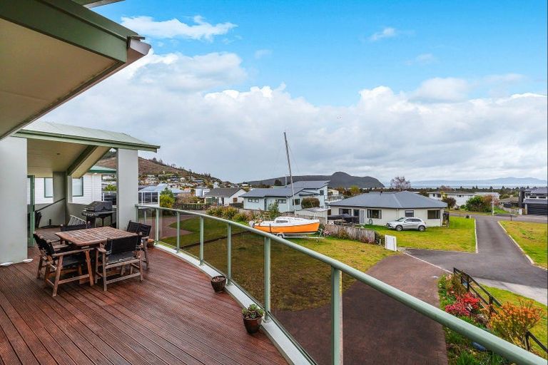 Photo of property in 91 Kahotea Drive, Motuoapa, 3382