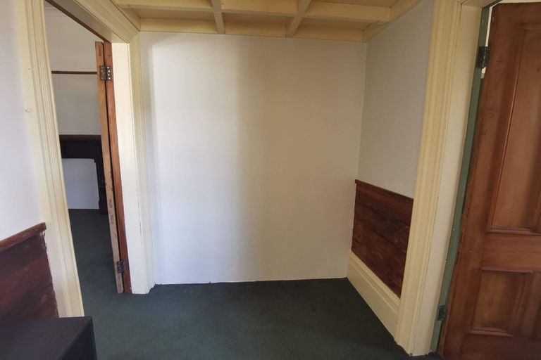 Photo of property in 105 Tasman Street, Mount Cook, Wellington, 6021