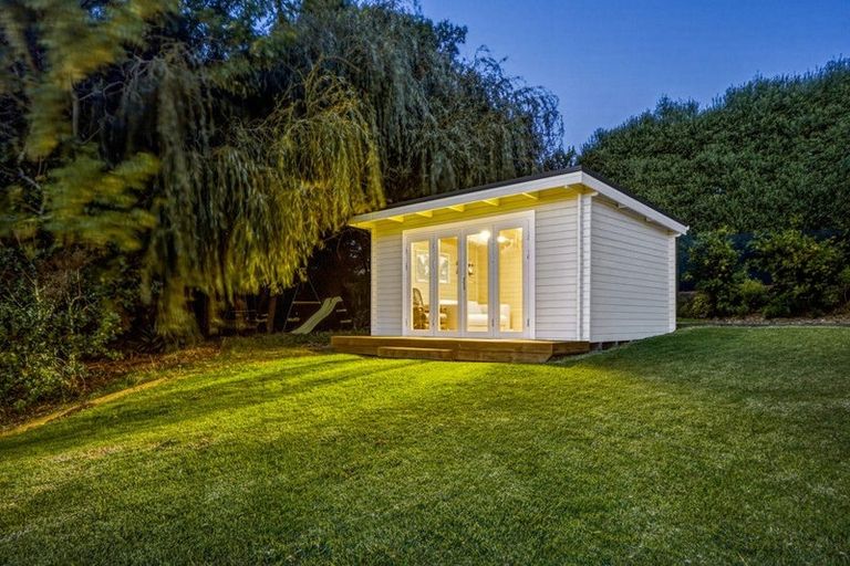 Photo of property in 343 Glenvar Road, Long Bay, Auckland, 0630