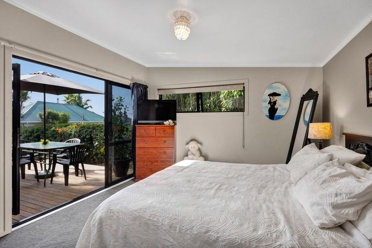 Photo of property in 6 Moana Crescent, Blagdon, New Plymouth, 4310