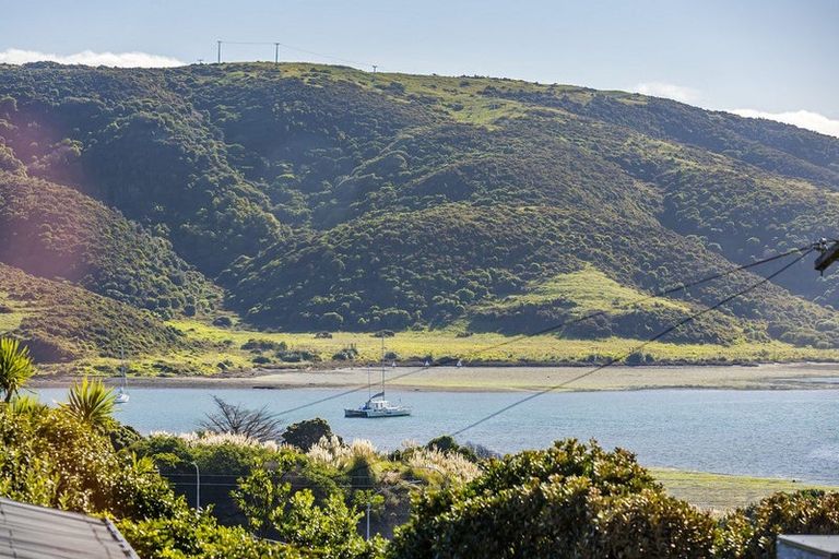 Photo of property in 8 Kiriwai Road, Paremata, Porirua, 5024