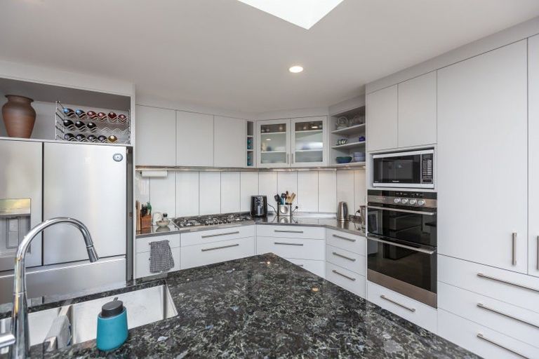 Photo of property in 5 Kotuku Drive, Paraparaumu Beach, Paraparaumu, 5032