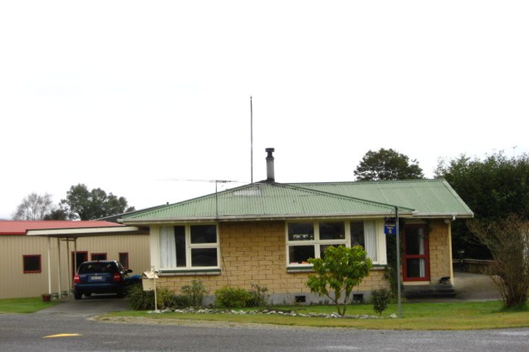 Photo of property in 6 Mace Street, Reefton, 7830