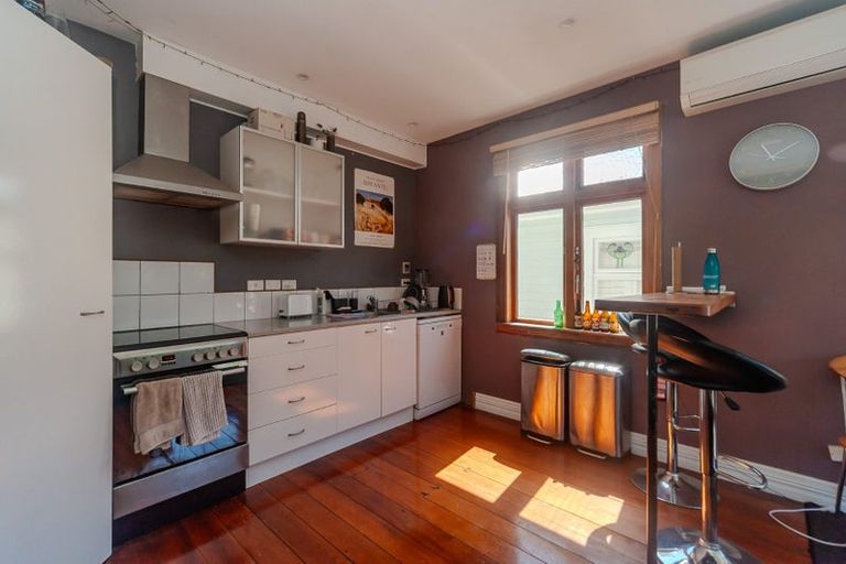Photo of property in 9 Rolleston Street, Mount Cook, Wellington, 6021