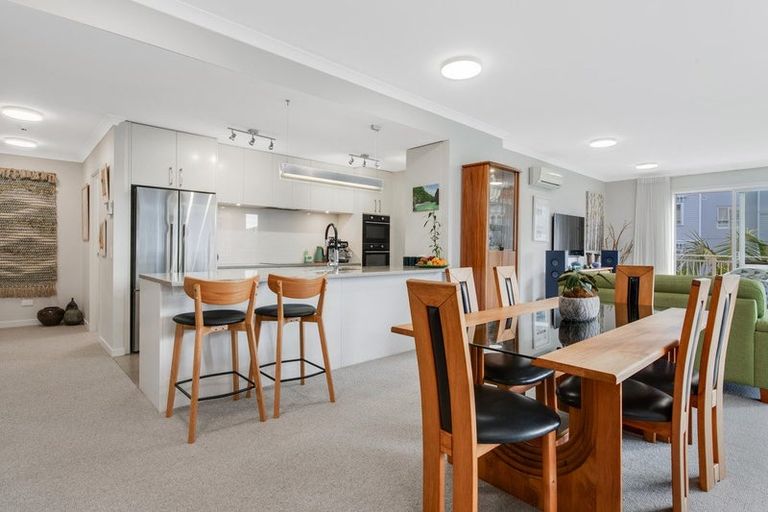 Photo of property in 94 Panorama Heights, Orewa, 0931