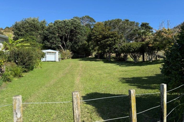 Photo of property in 2 Seavill Park Road, Kuaotunu West, Whitianga, 3592