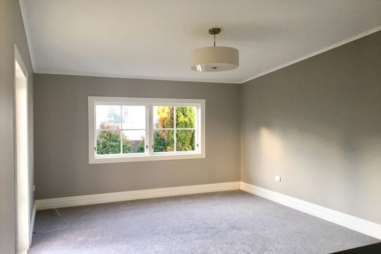 Photo of property in 2 Milton Road, Northcote Point, Auckland, 0627