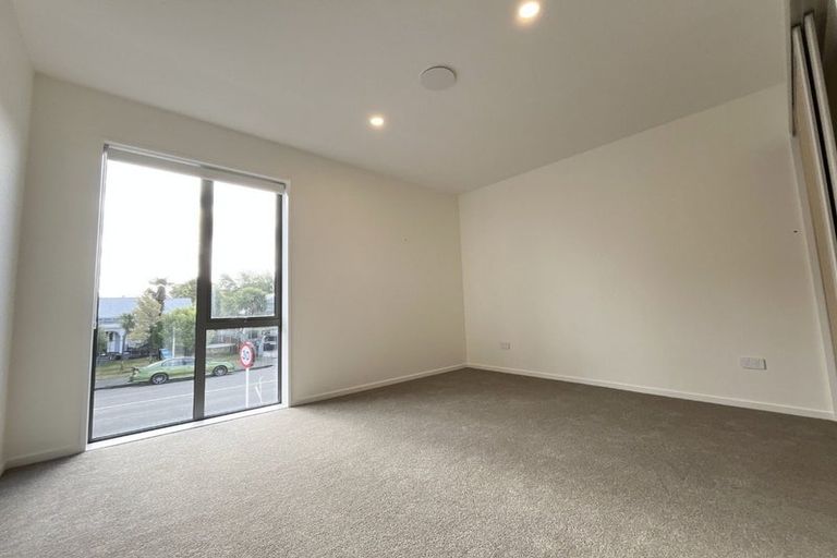 Photo of property in 2/176 England Street, Linwood, Christchurch, 8011