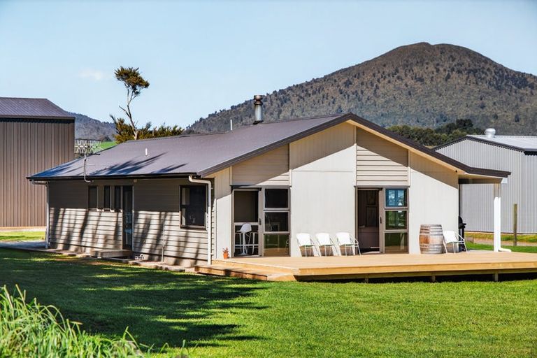 Photo of property in 18 Rangikatea Road, Omori, Turangi, 3381