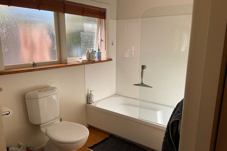 Photo of property in 13 Jellicoe Road, Murrays Bay, Auckland, 0630