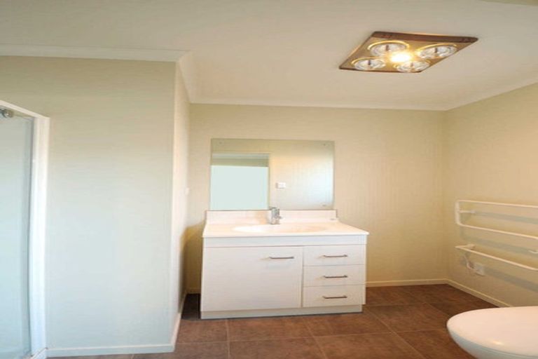 Photo of property in 5 Burford Way, Rolleston, 7615