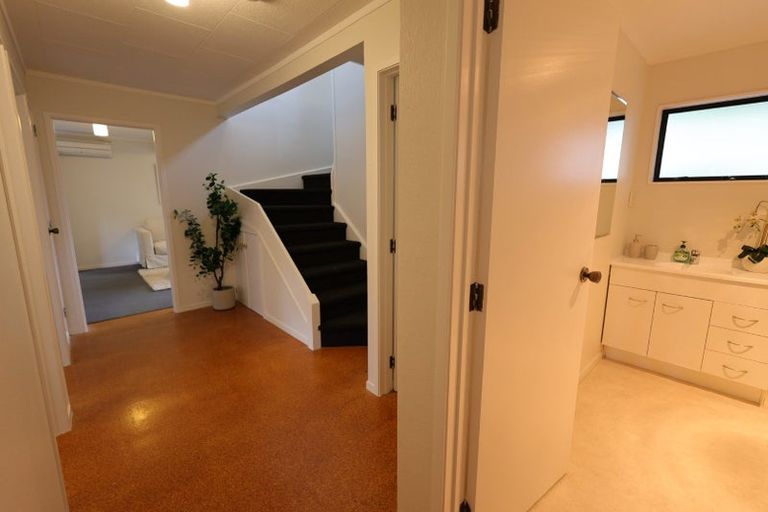 Photo of property in 141 West Harbour Drive, West Harbour, Auckland, 0618