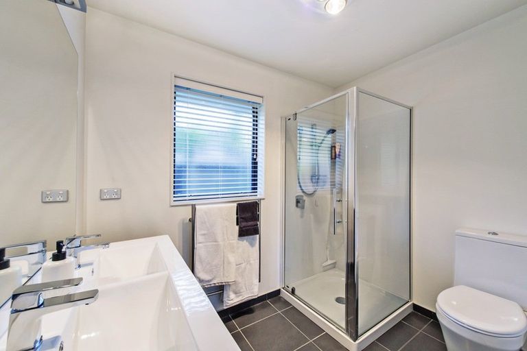 Photo of property in 17 Old Red Barn Road, Halswell, Christchurch, 8025