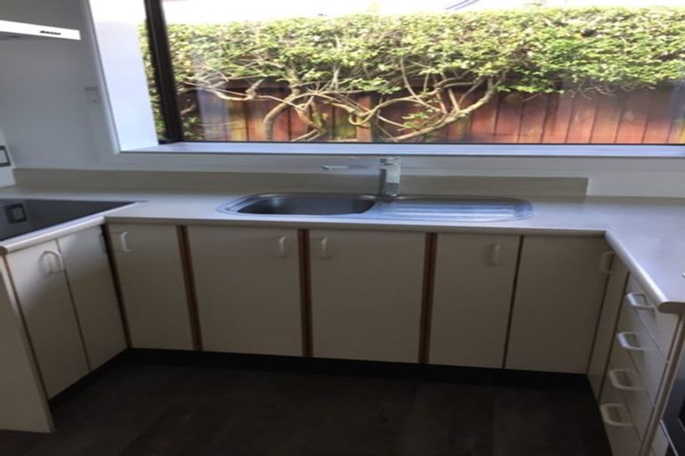 Photo of property in 34 Westgrove Avenue, Avonhead, Christchurch, 8042