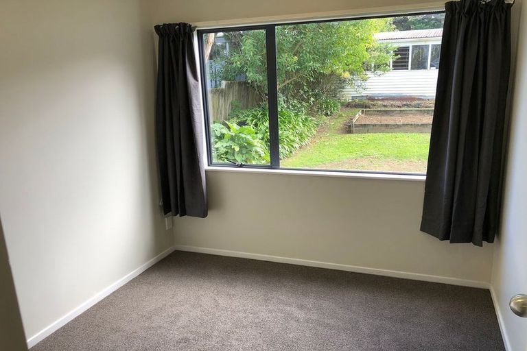 Photo of property in 42 Pisces Road, Glen Eden, Auckland, 0602