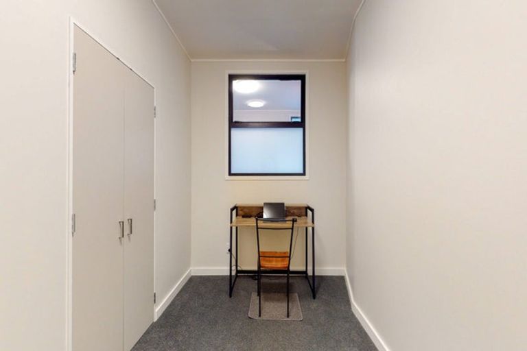 Photo of property in 17 Kent Terrace - Kent Apartments, 3d/16 Kent Terrace, Mount Victoria, Wellington, 6011