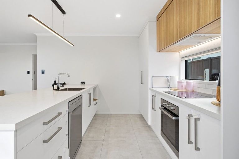 Photo of property in 47 Empire Crescent, Papamoa, 3118