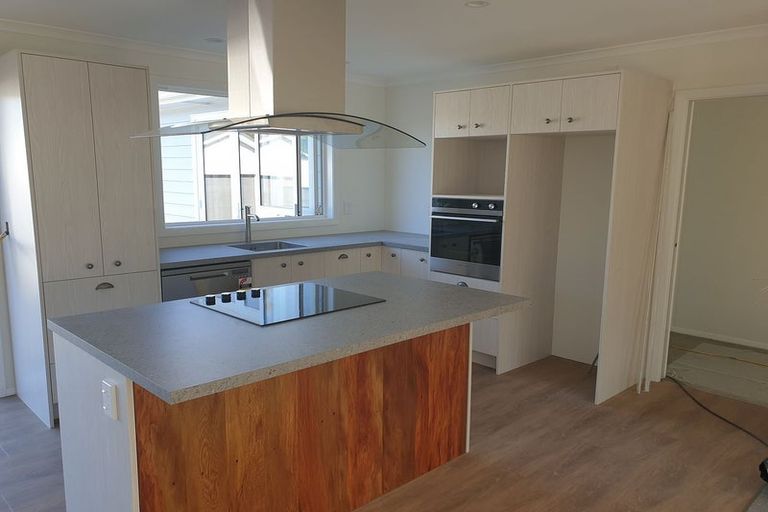 Photo of property in 42 Matatua Road, Raumati Beach, Paraparaumu, 5032