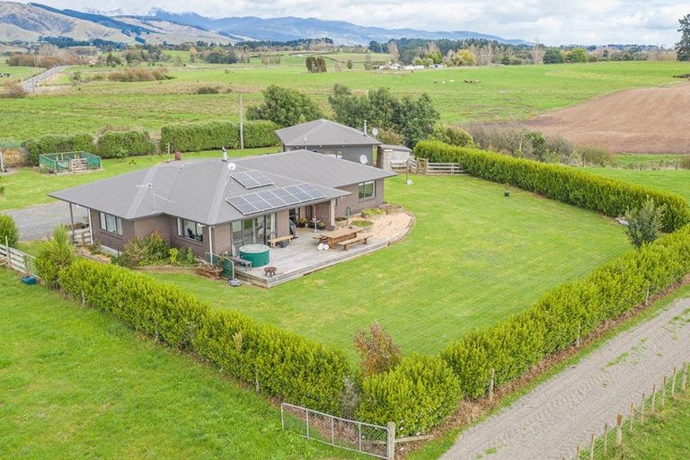 Photo of property in 391a Koputaroa Road, Koputaroa, Levin, 5575