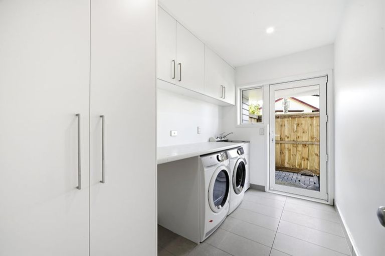 Photo of property in 14 Landing Drive, Albany, Auckland, 0632