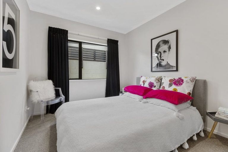 Photo of property in 5a Tupuhi Place, Highlands Park, New Plymouth, 4312
