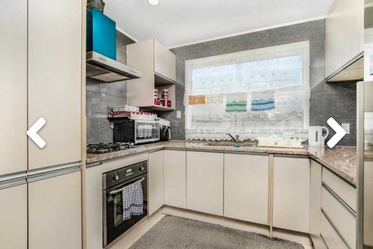 Photo of property in 64 Reynella Drive, Massey, Auckland, 0614