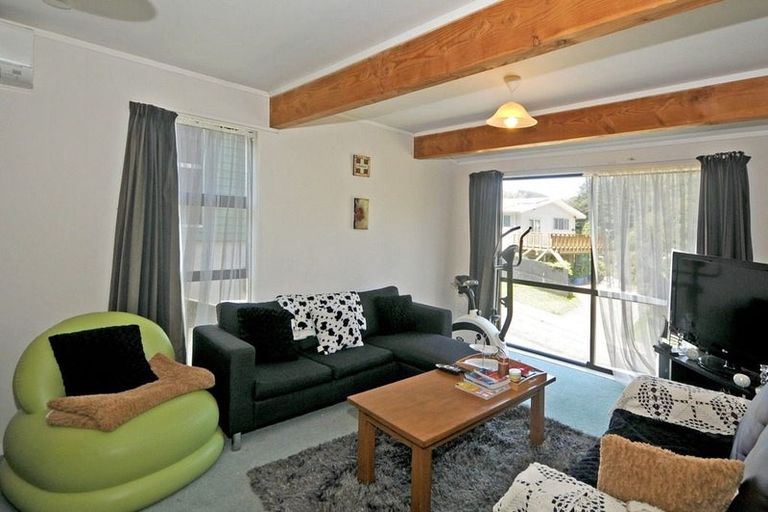Photo of property in 3 Hazlewood Avenue, Karori, Wellington, 6012
