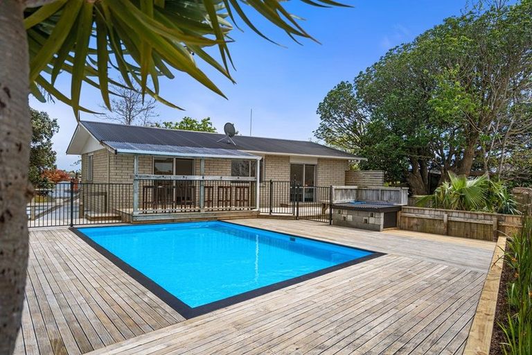 Photo of property in 219a Tukapa Street, Westown, New Plymouth, 4310