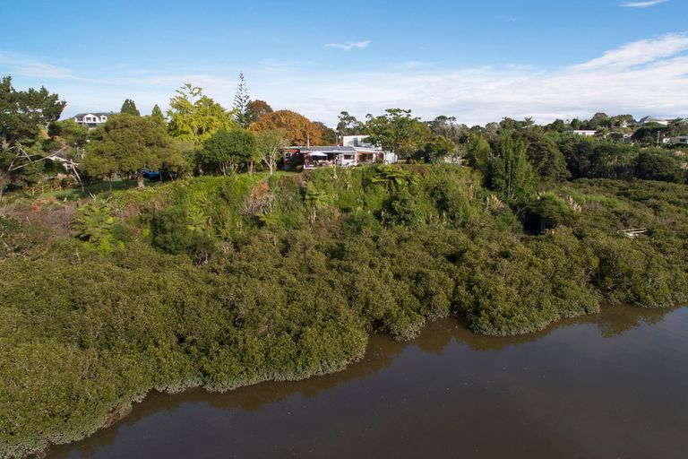 Photo of property in 51 Kent Terrace, Riverhead, 0820