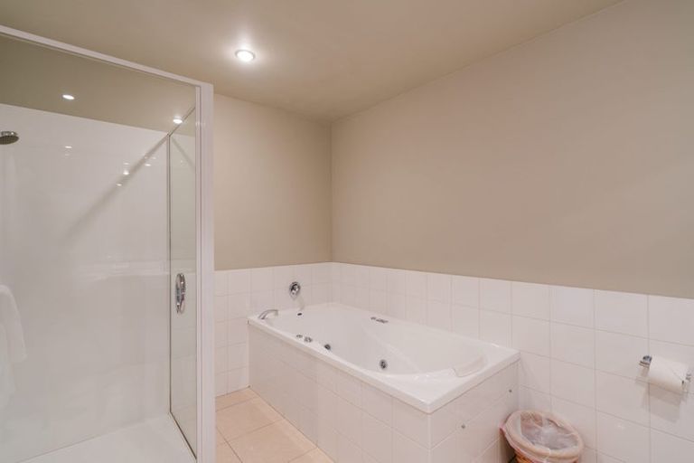 Photo of property in Lake Street Apartments, 10/8 Lake Street, Queenstown, 9300