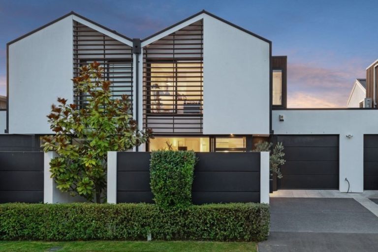 Photo of property in 107 Caledonian Road, St Albans, Christchurch, 8014